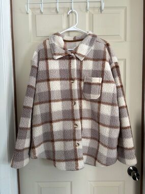 Koolaburra by UGG - Sherpa Plaid Button-Up Jacket in Cream & Brown - Size XL